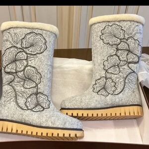 Azura Boots NEW Italian Jarria Mid Calf Gray Embroidered Women's 6.5 Youth 4.5